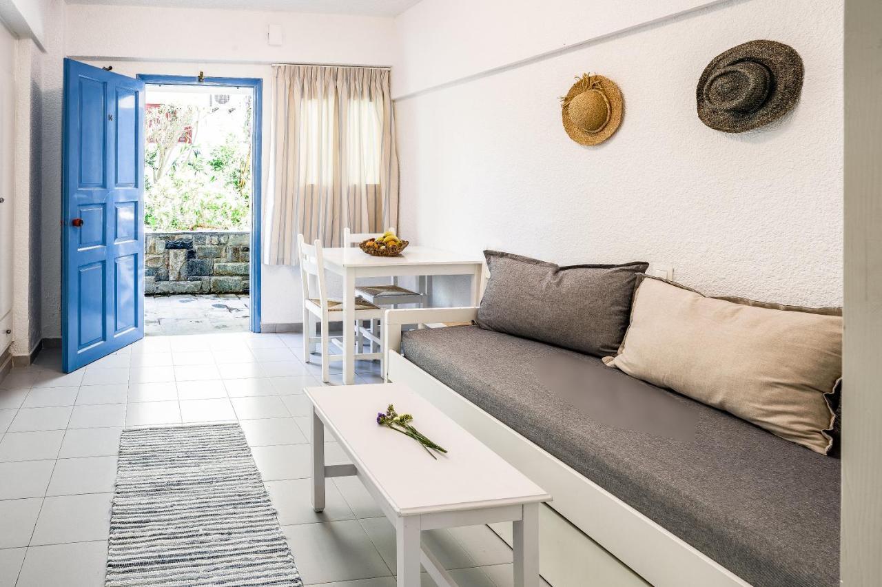 Poros Town Ninetta'S Studios מראה חיצוני תמונה